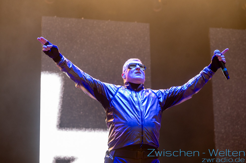 Front 242