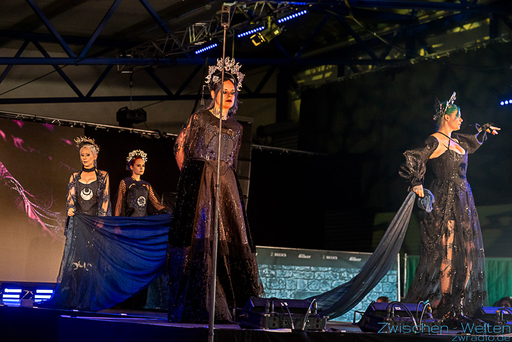 M'era Luna 2026 Fashion Show - Mondmädchen
